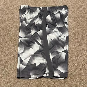 Boys Tek Gear basketball shorts XL